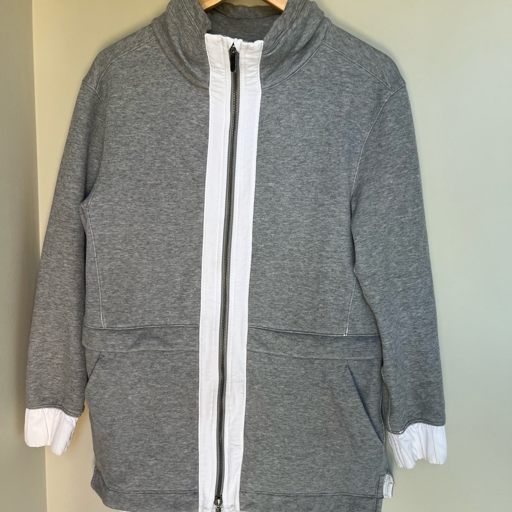 lululemon size 8 Light as Warmth Jacket